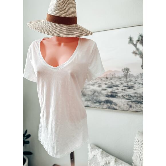 Victoria’s Secret PINK Cloud Watching + Breezy Daydreams classic tee - Picture 1 of 2